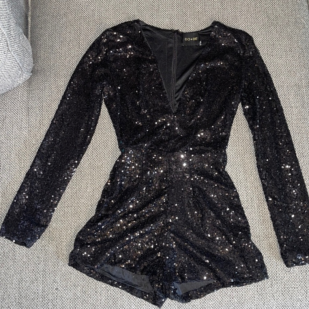 DO & BE XS Black Glitter Romper